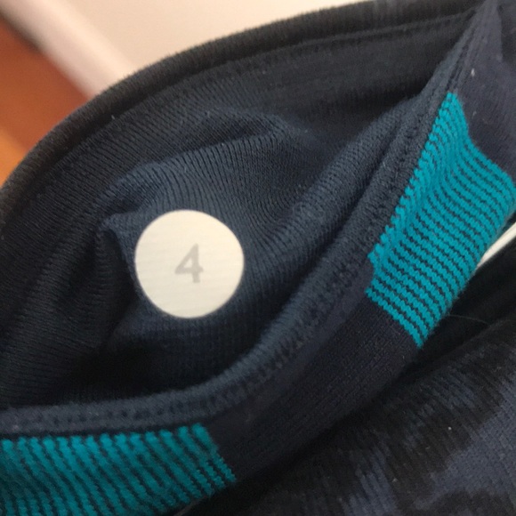 EUC lululemon Blue & Black Full Length Leggings - Picture 7 of 8